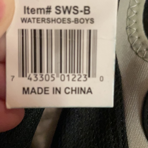 10/$35🏷️❤️NWT wet tropix wet shoes size 5 & 6 water shoes comfy black/grey - Picture 5 of 7